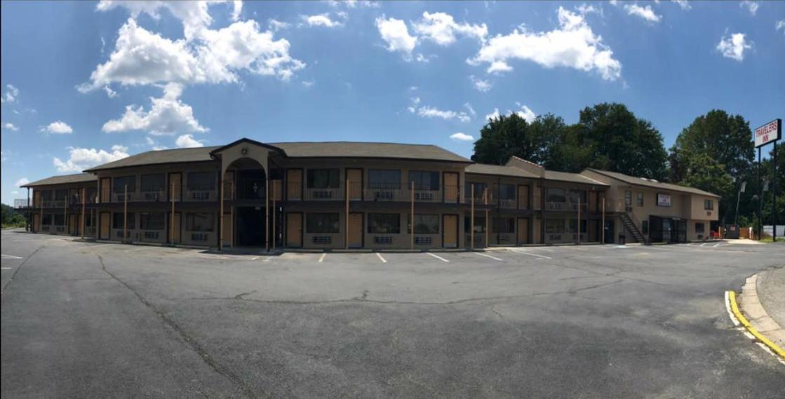 Travelers Inn Bethania Station Exterior photo